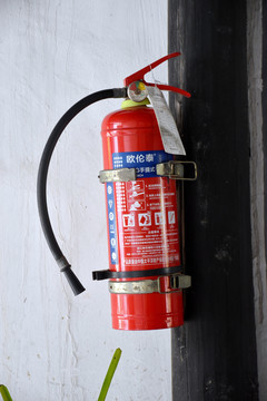 消防器材 保障生命與財(cái)產(chǎn)安全的重要防線(xiàn)